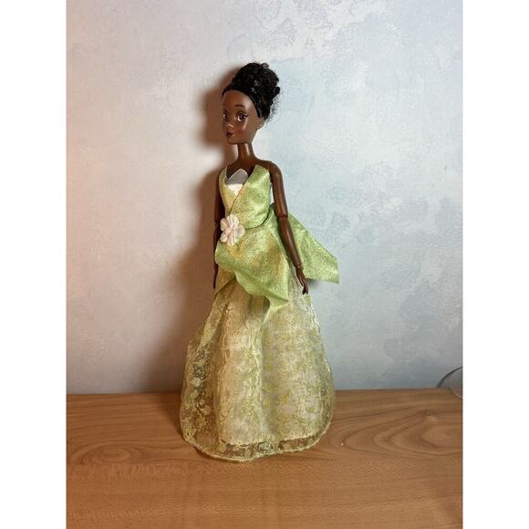 Disney Store Tiana Princess Classic Doll Princess and the Frog - Picture 1 of 9